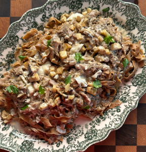 TAGLIATELLE DI CASTAGNE, RAG BIANCO SFILACCIATO, GORGONZOLA DOLCE GRAN RISERVA LEONARDI IGOR E PORCINI 